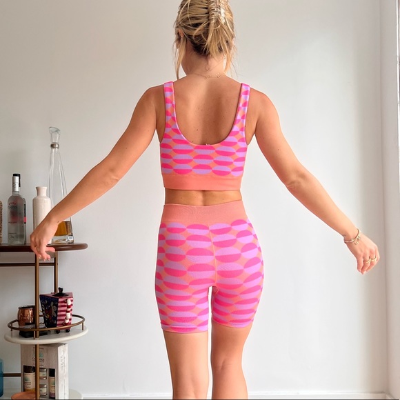 Fabletics Colorful Set - Picture 3 of 5
